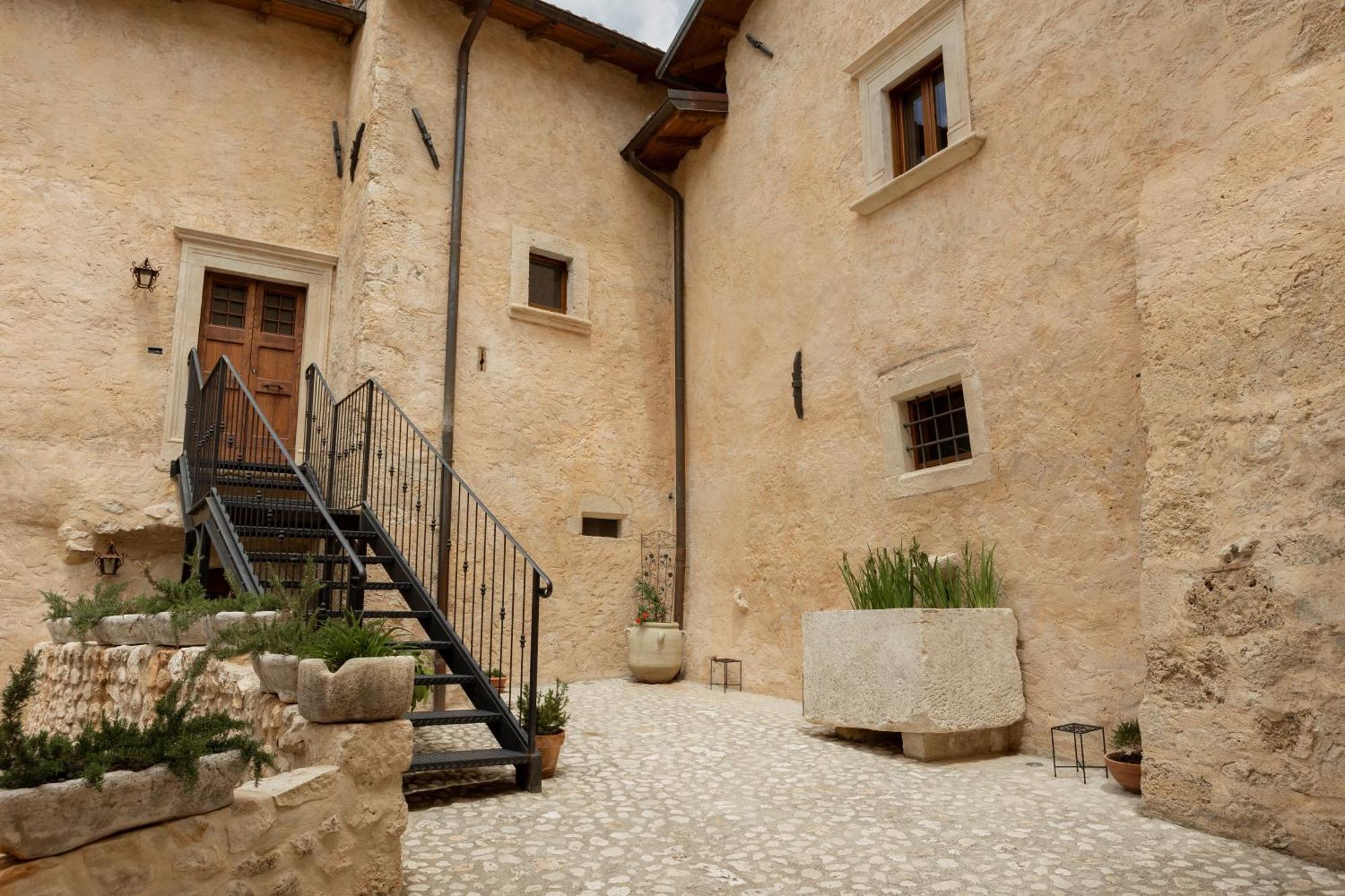Bed and Breakfast Palazzo Pirro Dimora Storica Acciano Экстерьер фото
